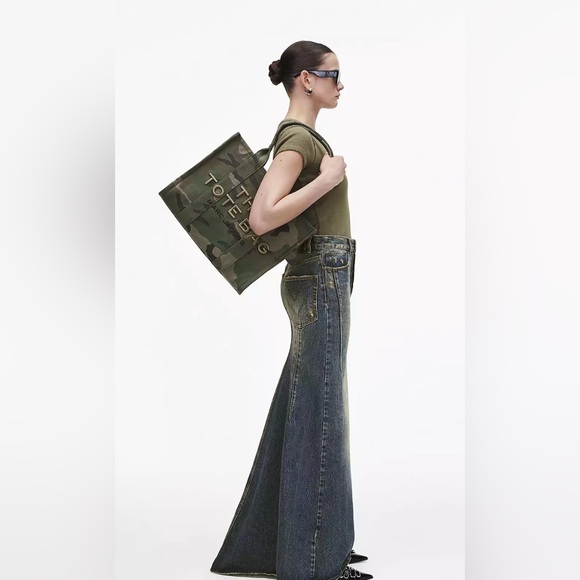 NWT Marc Jacobs large camo tote bag - Picture 10 of 10